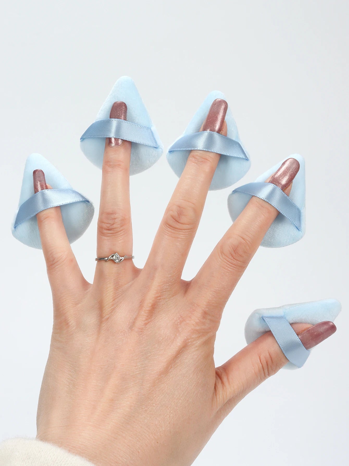 Mini Triangular Powder Puff 40-80Pcs, Apply Loose Powder by Gently Pressing It onto the Face to Achieve a Setting Effect