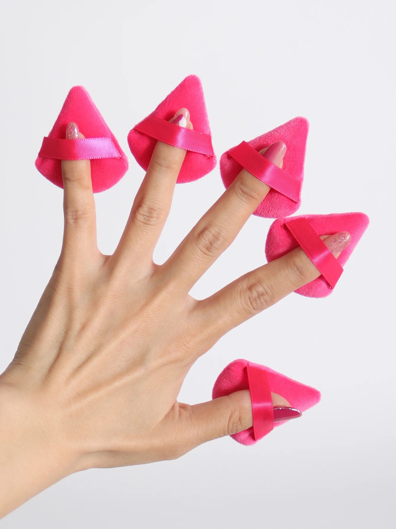 Mini Triangular Powder Puff 40-80Pcs, Apply Loose Powder by Gently Pressing It onto the Face to Achieve a Setting Effect
