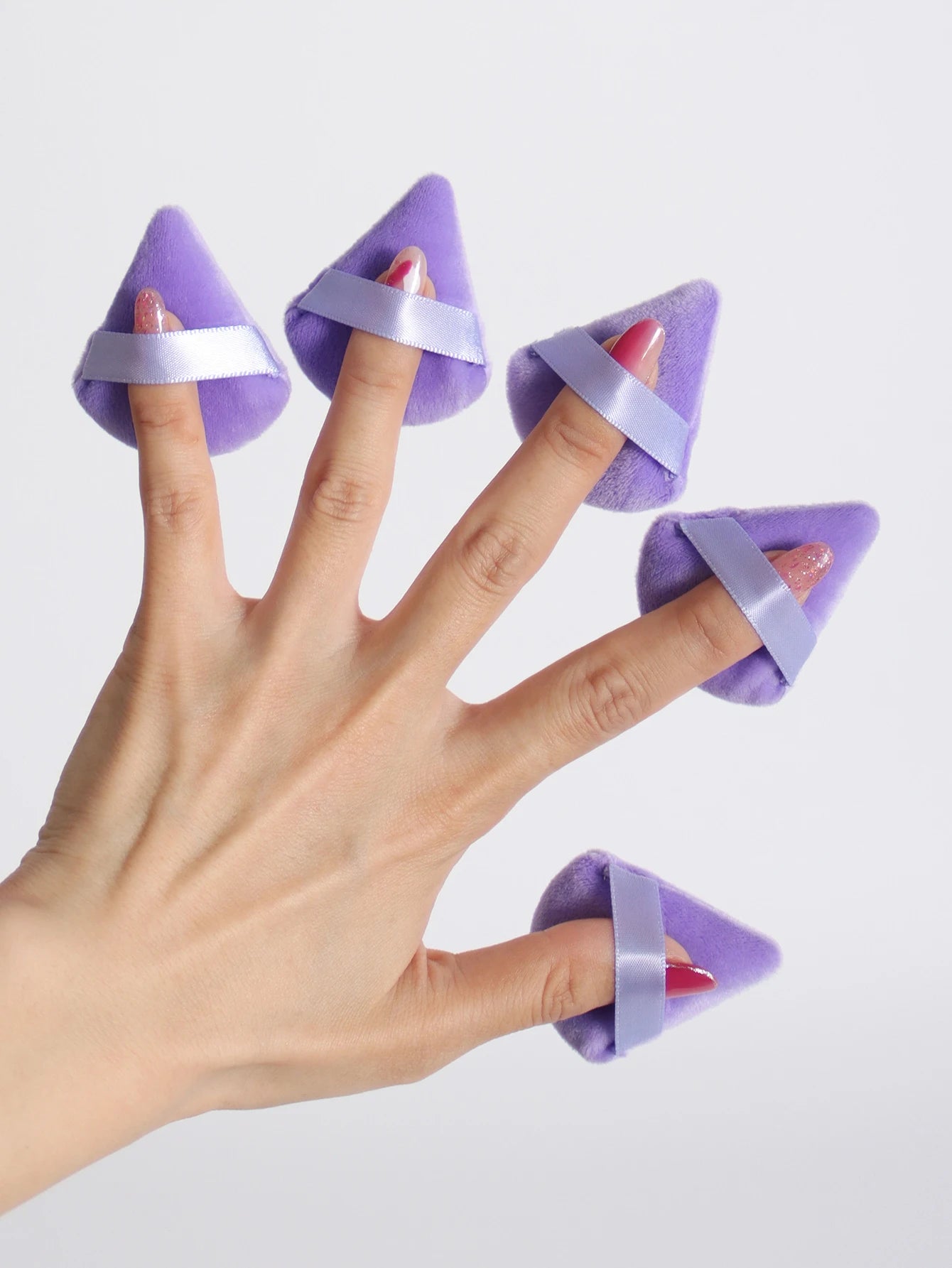 Mini Triangular Powder Puff 40-80Pcs, Apply Loose Powder by Gently Pressing It onto the Face to Achieve a Setting Effect