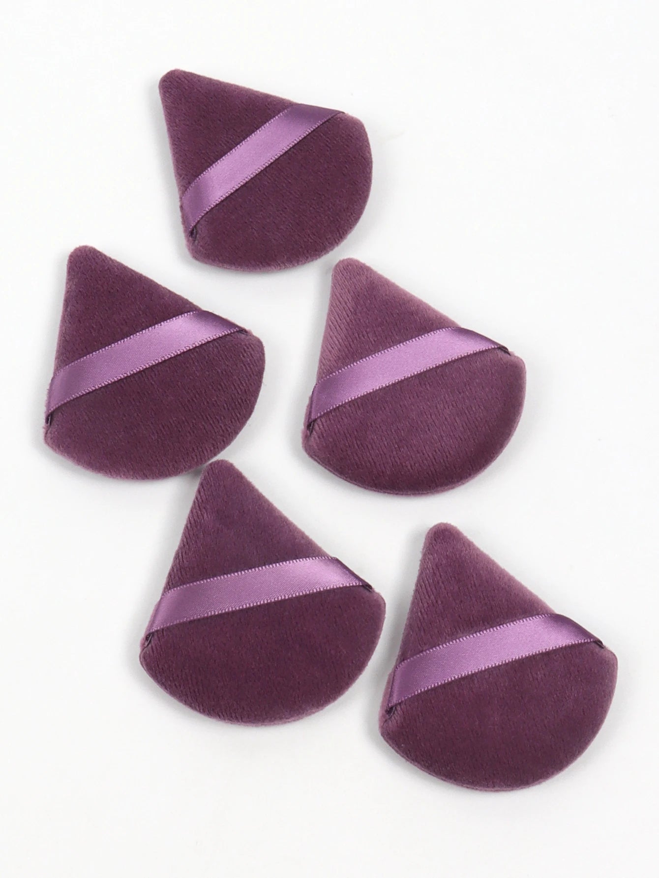 Triangular Powder Puff 20-40Pcs Is Used to Apply Loose Powder and Gently Press It onto the Face to Achieve a Setting Effect