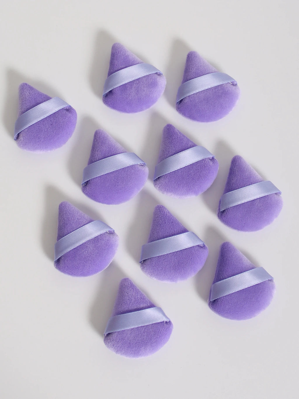 Mini Triangular Powder Puff 40-80Pcs, Apply Loose Powder by Gently Pressing It onto the Face to Achieve a Setting Effect