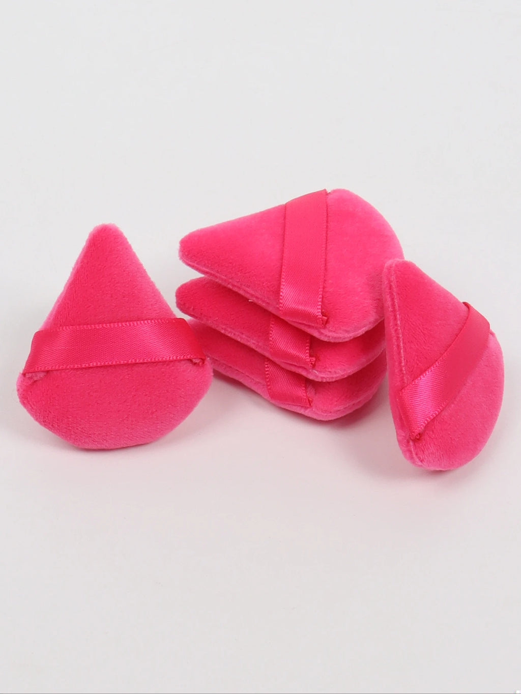 Triangular Powder Puff 20-40Pcs Is Used to Apply Loose Powder and Gently Press It onto the Face to Achieve a Setting Effect