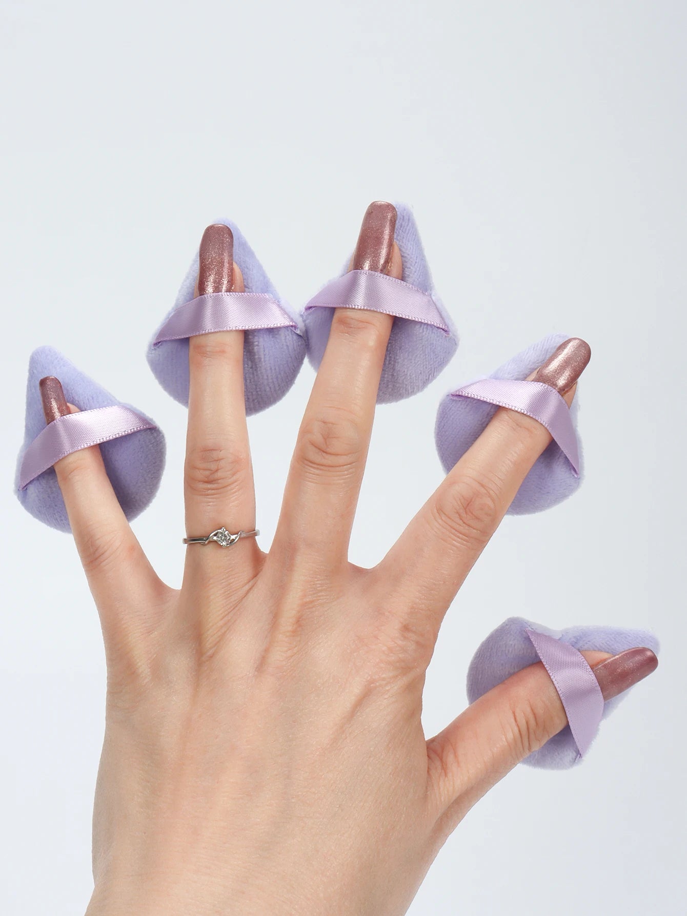 Mini Triangular Powder Puff 40-80Pcs, Apply Loose Powder by Gently Pressing It onto the Face to Achieve a Setting Effect